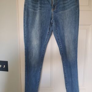 GAP Women's Blue Skinny Jeans